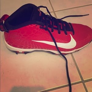 Great condition gently used Nike baseball cleats